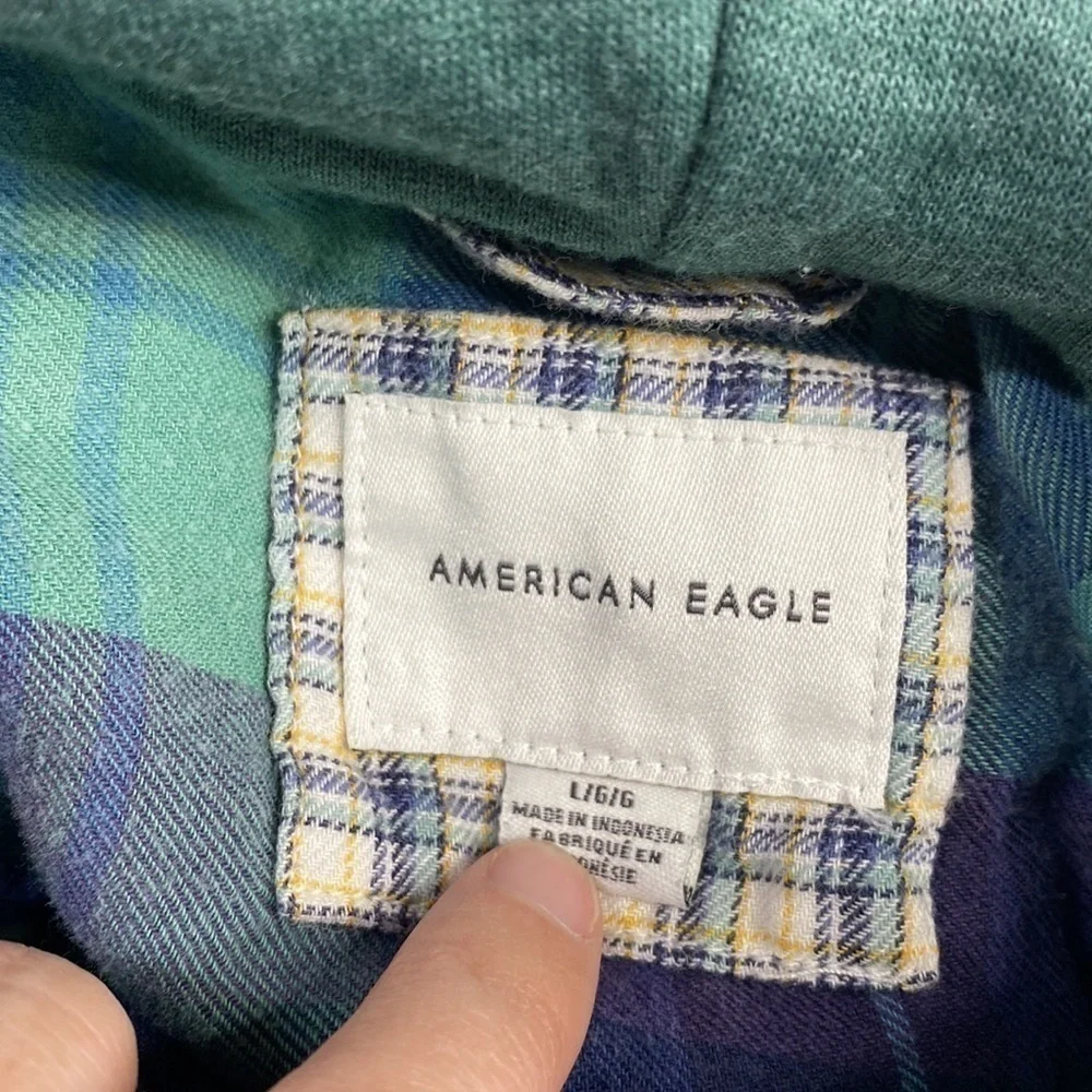 American Eagle Checkered Casual Hooded Cropped Flannel Button Up Shirt Large - Picture 3 of 7